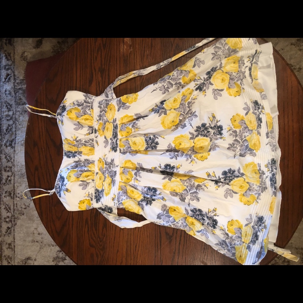 Summer yellow rose dress